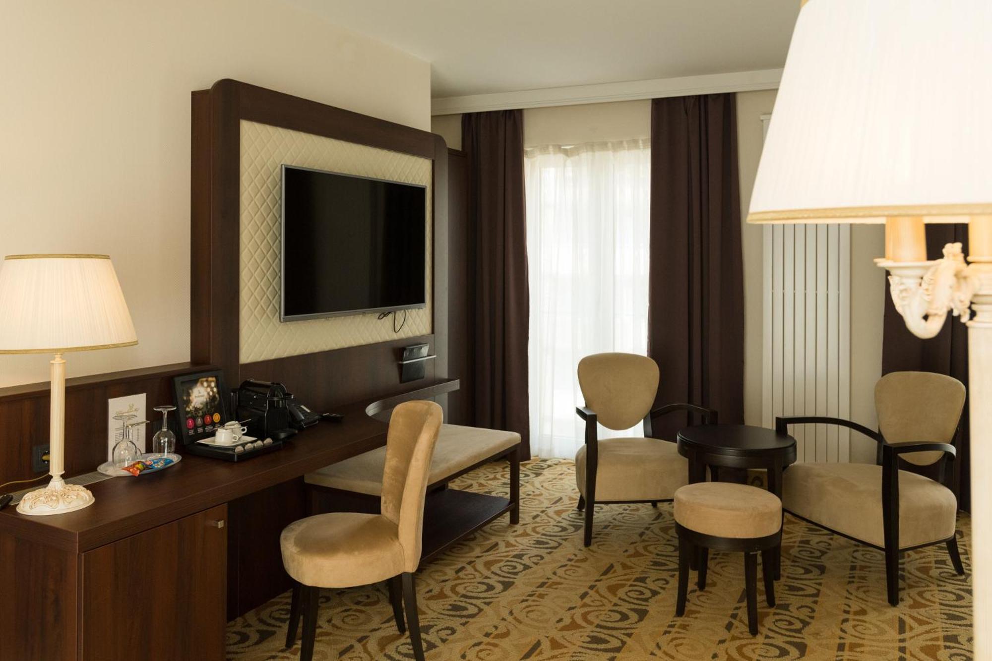 Отель Schopenhauer Hof 4*
